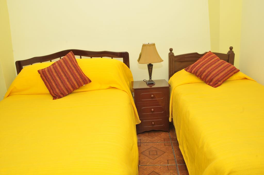 Hotel Margarita 2 Quito Phòng bức ảnh