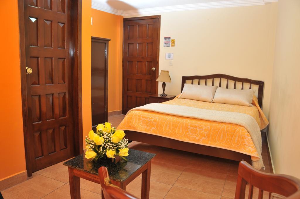 Hotel Margarita 2 Quito Phòng bức ảnh